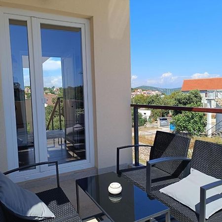 Apartment Dragana, Jezera, Island Murter Exterior photo