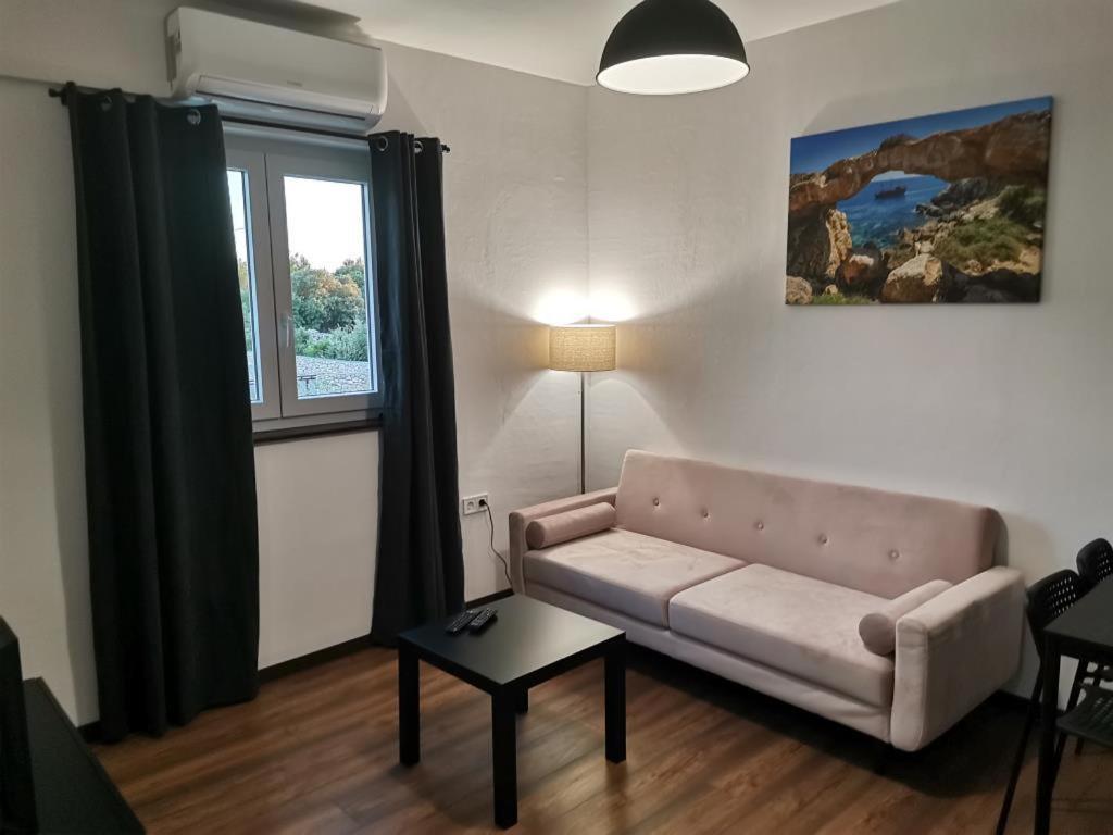 Apartment Dragana, Jezera, Island Murter Exterior photo